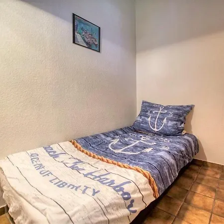 - Haus O, App 0o0104